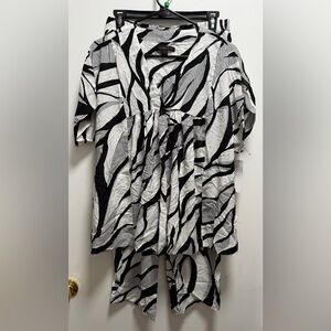 Donna Karan Black White Sleepwear 2 Piece Set Zebra Print NWT